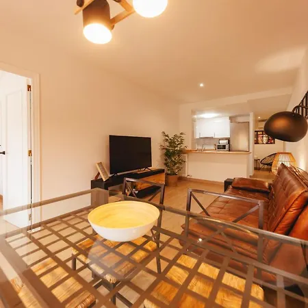 Bravissimo Pont De La Princesa, Comfortable 3-bedroom דירה ז'ירונה